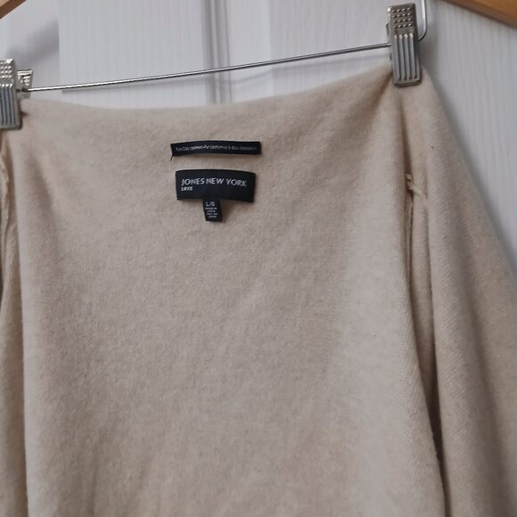 WRAP - Jones of New York Cashmere - Picture 2 of 6